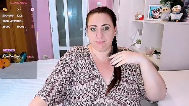 lovely adelle online show from 24, 11, 2025