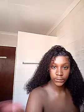 Snapshot of Candy_Love_18 chatting on 4, 12, 2024 Candy Love 18 online show from 4, 12, 2024