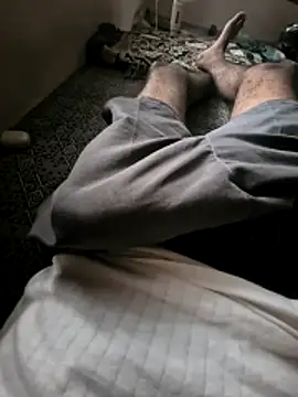 Snapshot of Yours_daddy6728 chatting on 4, 3, 2026 Yours daddy6728 online show from 4, 3, 2026