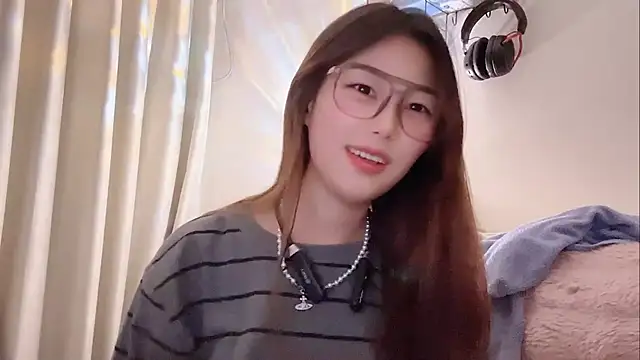 Sweet-Angel999 online show from 6, 2, 2026