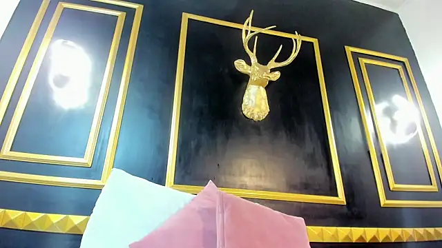 dalila30x online show from 15, 4, 2026