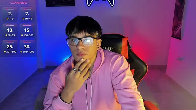 LuciferM Star online show from 6, 11, 2025