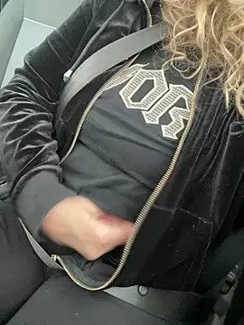 JenniLowen online show from 12, 2, 2025