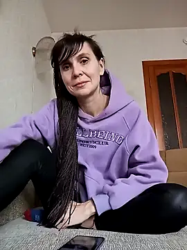 Francenia lolis online show from 5, 2, 2025