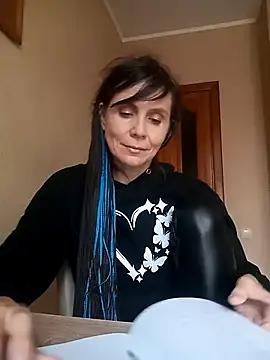 Francenia lolis online show from 28, 9, 2025