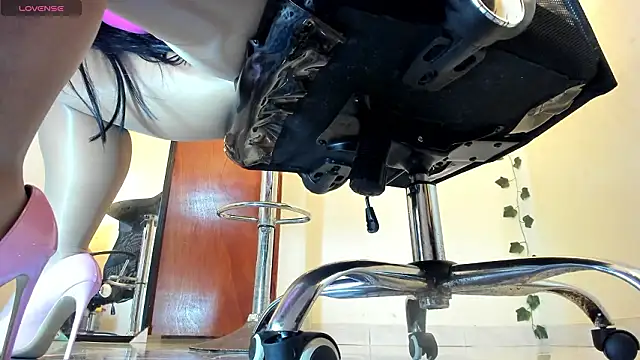 aitana-purple online show from 5, 3, 2026