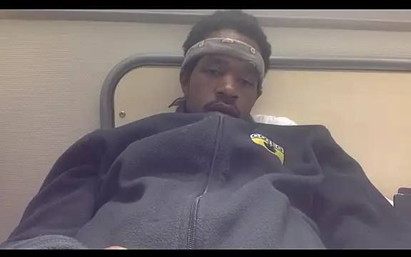 Snapshot of POPAYE972 chatting on 21, 10, 2025 POPAYE972 online show from 21, 10, 2025