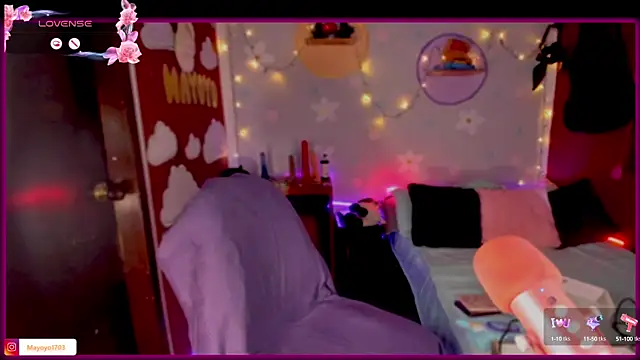 Snapshot of kiki_cavilll chatting on 10, 9, 2025 kiki cavilll online show from 10, 9, 2025