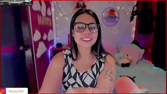 Snapshot of kiki_cavilll chatting on 10, 10, 2025 kiki cavilll online show from 10, 10, 2025