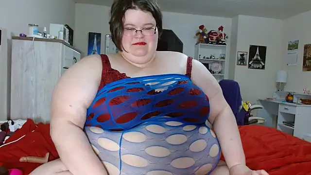 ChristineLusst online show from 12, 3, 2025