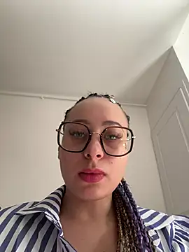 Snapshot of queenlo_xxx chatting on 30, 6, 2026 queenlo xxx online show from 30, 6, 2026