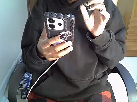 Caryyyl online show from 8, 3, 2026