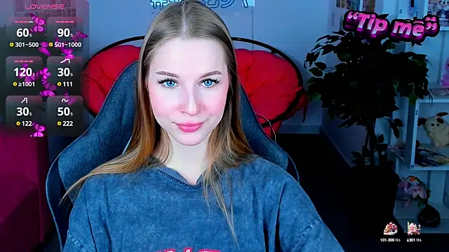 CuteMousee online show from 4, 1, 2025