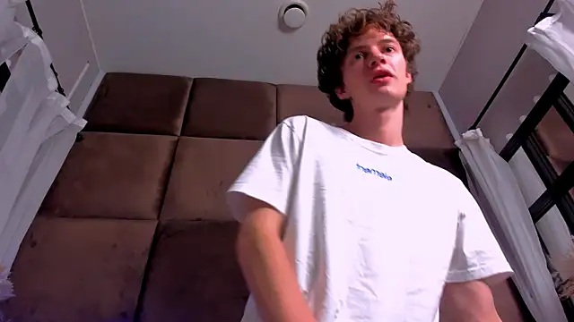 Snapshot of LukeSweet chatting on 14, 5, 2026 LukeSweet online show from 14, 5, 2026