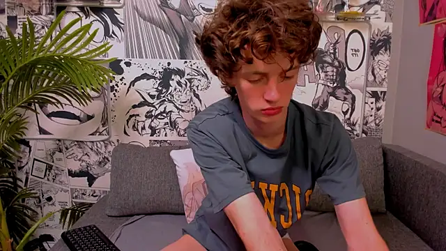 Snapshot of LukeSweet chatting on 3, 6, 2026 LukeSweet online show from 3, 6, 2026