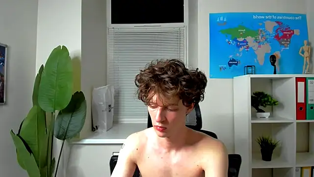Snapshot of LukeSweet chatting on 15, 7, 2026 LukeSweet online show from 15, 7, 2026