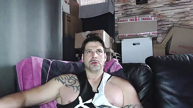 XxBigboybandxX online show from 12, 4, 2026