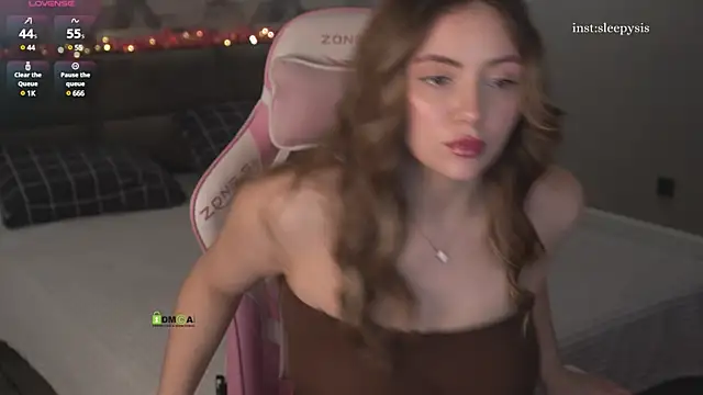 Snapshot of Sleepy_SIS chatting on 14, 2, 2025 Sleepy SIS online show from 14, 2, 2025