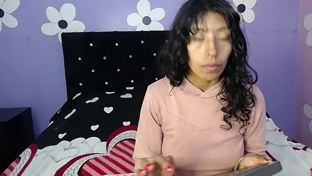 Snapshot of karolinee_66_ chatting on 27, 2, 2026 karolinee 66 online show from 27, 2, 2026