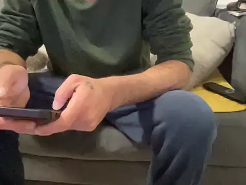 4small4inchlol online show from 13, 1, 2026