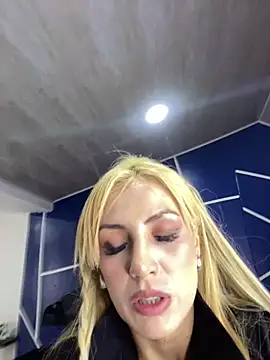 Snapshot of alicev_kitty chatting on 13, 3, 2025 alicev kitty online show from 13, 3, 2025