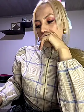 Snapshot of alicev_kitty chatting on 25, 9, 2025 alicev kitty online show from 25, 9, 2025