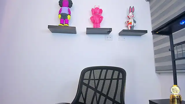 Gangster Girl online show from 20, 4, 2026