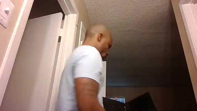 Snapshot of SexxyreddMale chatting on 4, 3, 2025 SexxyreddMale online show from 4, 3, 2025