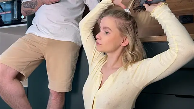 Adelovenick online show from 4, 3, 2026