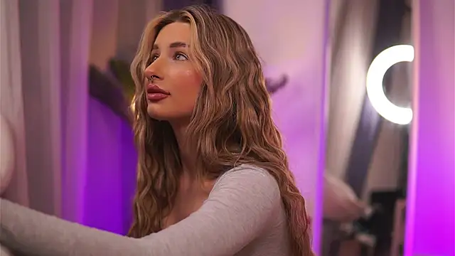 AvaShayy online show from 2, 3, 2025