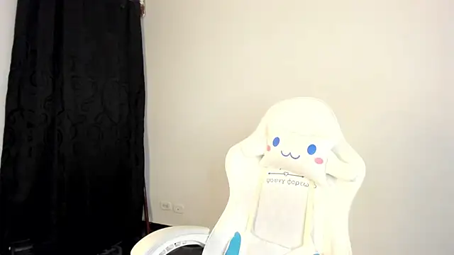 meganthompsonn22 online show from 9, 4, 2026