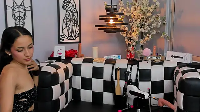 SARAFOXX  online show from 21, 12, 2024