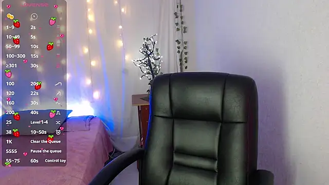 Snapshot of mixie_cute chatting on 17, 1, 2025 mixie cute online show from 17, 1, 2025