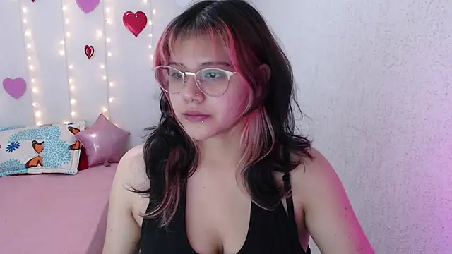 Snapshot of mixie_cute chatting on 16, 2, 2025 mixie cute online show from 16, 2, 2025