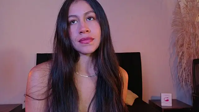 EmiGomez  online show from 10, 3, 2026