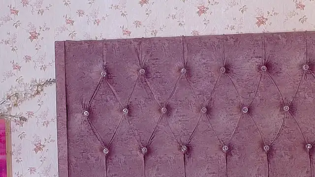 AvrillThomas online show from 17, 12, 2025