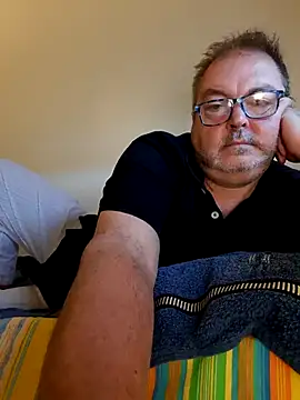 Snapshot of bluangelo chatting on 16, 9, 2025 bluangelo online show from 16, 9, 2025