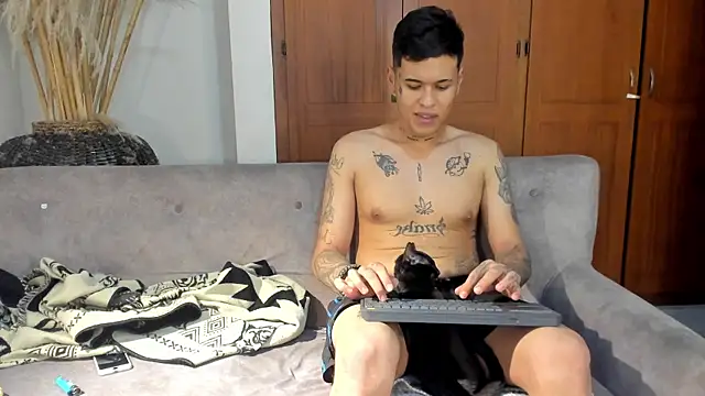 jamesinked  online show from 7, 11, 2025