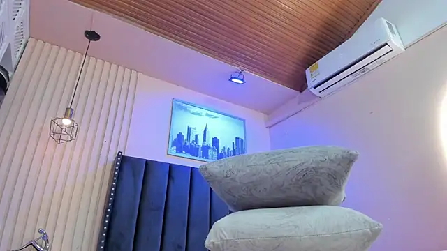 viiolett lee online show from 18, 2, 2026