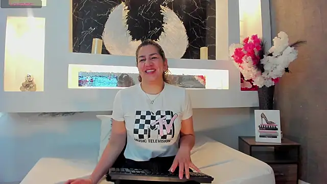 Cinthya mjs online show from 17, 10, 2025