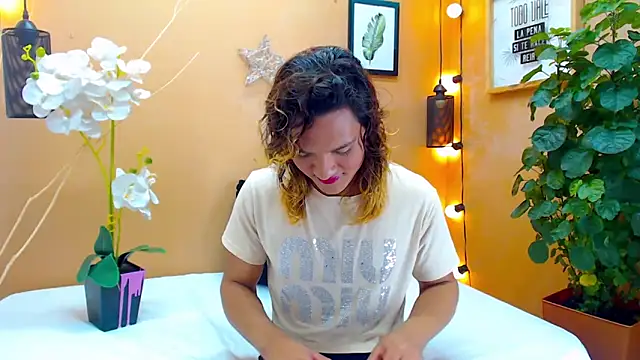 Snapshot of aslyhernandez_7 chatting on 14, 10, 2025 aslyhernandez 7 online show from 14, 10, 2025