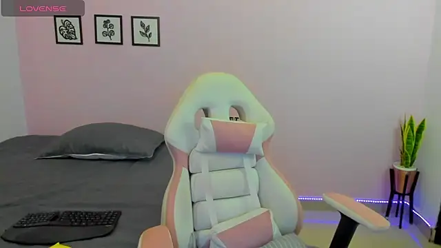 sophie pazz online show from 28, 3, 2026