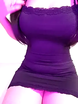 Snapshot of Almas_Queen chatting on 12, 12, 2024 Almas Queen online show from 12, 12, 2024