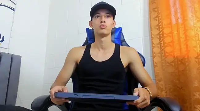 Snapshot of jake_shadow14 chatting on 20, 2, 2025 jake shadow14 online show from 20, 2, 2025