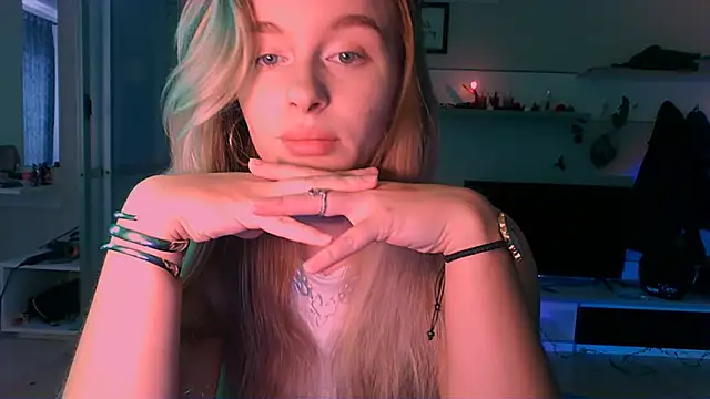 Eva Jaya online show from 12, 9, 2025