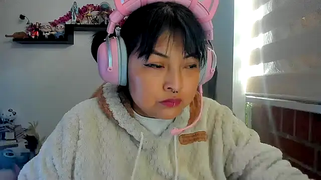 Shaddycute  online show from 5, 4, 2026