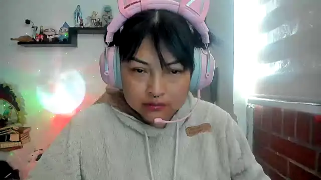 Shaddycute  online show from 10, 4, 2026