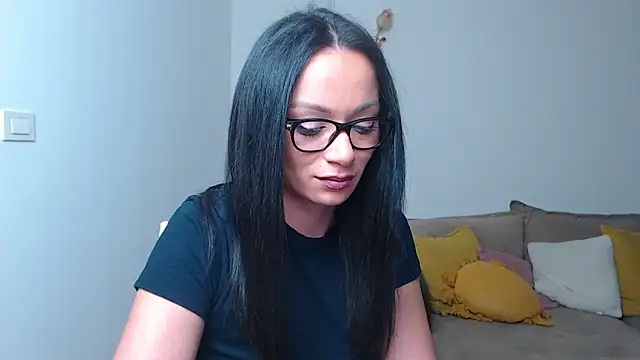 Snapshot of BabySerene chatting on 6, 3, 2025 BabySerene online show from 6, 3, 2025