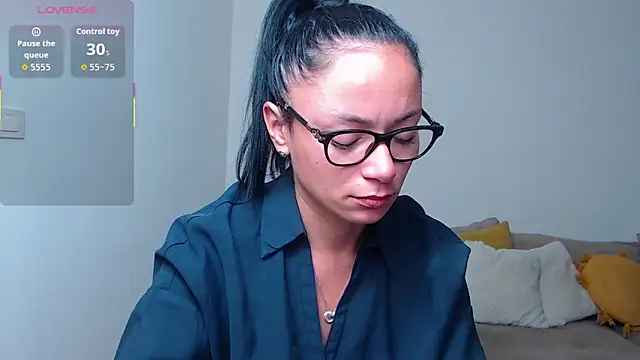 Snapshot of BabySerene chatting on 13, 10, 2025 BabySerene online show from 13, 10, 2025