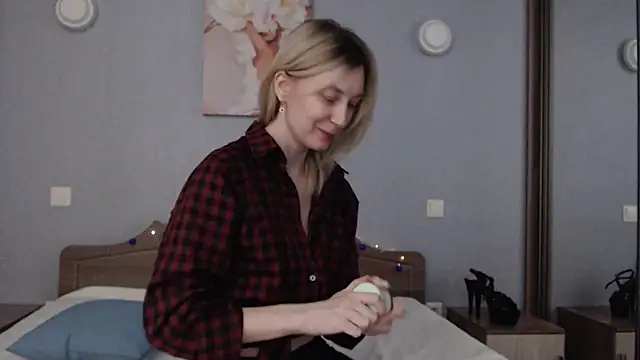 Snapshot of AvelinaLeoni chatting on 26, 12, 2024 AvelinaLeoni online show from 26, 12, 2024